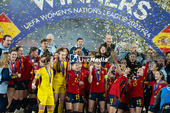 2024-02-28 - Spain players celebrate after winning the UEFA Women's Nations League, Final football match between Spain and France on February 28, 2024 at La Cartuja stadium in Sevilla, Spain - FOOTBALL - WOMEN'S NATIONS LEAGUE - FINAL - SPAIN V FRANCE - UEFA NATIONS LEAGUE - SOCCER