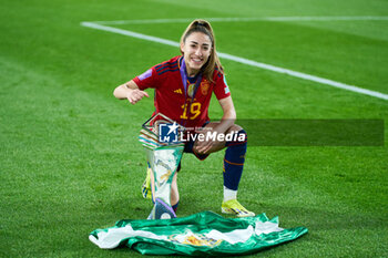 2024-02-20 - Olga Carmona of Spain celebrates with the trophy after winning during the UEFA Women's Nations League, Final football match between Spain and France on February 28, 2024 at La Cartuja stadium in Sevilla, Spain - FOOTBALL - WOMEN'S NATIONS LEAGUE - FINAL - SPAIN V FRANCE - UEFA NATIONS LEAGUE - SOCCER