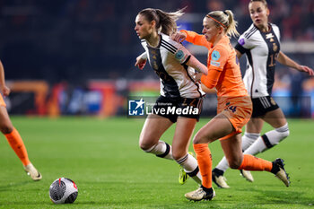 2024-02-28 - Jule Brand of Germany and Jackie Groenen of the Netherlands during the UEFA Women's Nations League, third place football match between Netherlands and Germany on February 28, 2024 at Abe Lenstra Stadion in Heerenveen, Netherlands - FOOTBALL - WOMEN'S NATIONS LEAGUE - 3RD PLACE - NETHERLANDS V GERMANY - UEFA NATIONS LEAGUE - SOCCER