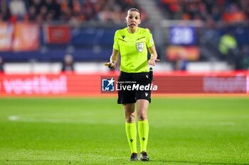 2024-02-28 - Referee Stephanie Frappart during the UEFA Women's Nations League, third place football match between Netherlands and Germany on February 28, 2024 at Abe Lenstra Stadion in Heerenveen, Netherlands - FOOTBALL - WOMEN'S NATIONS LEAGUE - 3RD PLACE - NETHERLANDS V GERMANY - UEFA NATIONS LEAGUE - SOCCER