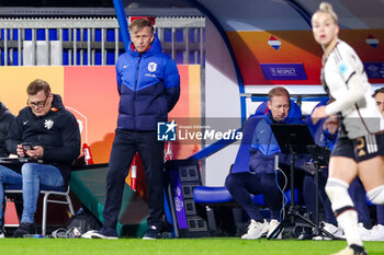 2024-02-28 - Head Coach Andries Jonker of the Netherlands during the UEFA Women's Nations League, third place football match between Netherlands and Germany on February 28, 2024 at Abe Lenstra Stadion in Heerenveen, Netherlands - FOOTBALL - WOMEN'S NATIONS LEAGUE - 3RD PLACE - NETHERLANDS V GERMANY - UEFA NATIONS LEAGUE - SOCCER