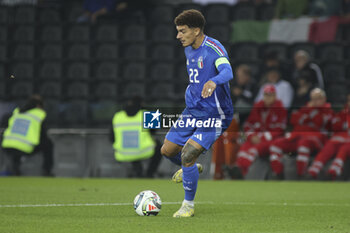 2024-10-14 - Giovani Di Lorenzo of Italy play the ball during Italy vs Israel, matchday 4 of League A of Uefa Nations League 2025, game at Bluenergy stadium - stadio Friuli in Udine (UD), Italy, on October 14, 2024. - ITALY VS ISRAEL - UEFA NATIONS LEAGUE - SOCCER