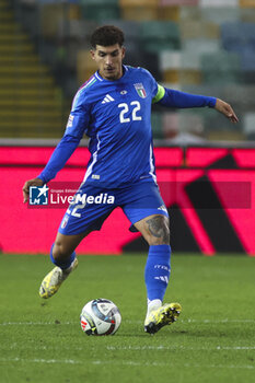 2024-10-14 - Giovani Di Lorenzo of Italy play the ball during Italy vs Israel, matchday 4 of League A of Uefa Nations League 2025, game at Bluenergy stadium - stadio Friuli in Udine (UD), Italy, on October 14, 2024. - ITALY VS ISRAEL - UEFA NATIONS LEAGUE - SOCCER