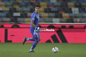 2024-10-14 - Samuele Ricci of Italy play the ball during Italy vs Israel, matchday 4 of League A of Uefa Nations League 2025, game at Bluenergy stadium - stadio Friuli in Udine (UD), Italy, on October 14, 2024. - ITALY VS ISRAEL - UEFA NATIONS LEAGUE - SOCCER