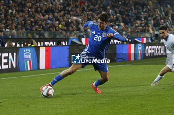 2024-10-14 - Andrea Cambiasso of Italy play the ball during Italy vs Israel, matchday 4 of League A of Uefa Nations League 2025, game at Bluenergy stadium - stadio Friuli in Udine (UD), Italy, on October 14, 2024. - ITALY VS ISRAEL - UEFA NATIONS LEAGUE - SOCCER