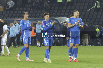 2024-10-14 - Italy players celebrate the victory at the end of Italy vs Israel, matchday 4 of League A of Uefa Nations League 2025, game at Bluenergy stadium - stadio Friuli in Udine (UD), Italy, on October 14, 2024. - ITALY VS ISRAEL - UEFA NATIONS LEAGUE - SOCCER