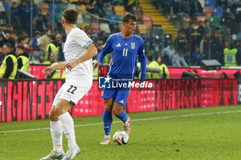 2024-10-14 - Daniel Maldini of Italy play the ball during Italy vs Israel, matchday 4 of League A of Uefa Nations League 2025, game at Bluenergy stadium - stadio Friuli in Udine (UD), Italy, on October 14, 2024. - ITALY VS ISRAEL - UEFA NATIONS LEAGUE - SOCCER