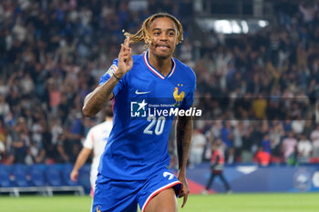 2024-09-06 - Bradley Barcola of France celebrates after scoring a goal - FRANCE VS ITALY - UEFA NATIONS LEAGUE - SOCCER