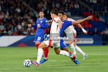 2024-09-06 - Giacomo Raspadori of Italy scores a goal of 1-3 - FRANCE VS ITALY - UEFA NATIONS LEAGUE - SOCCER