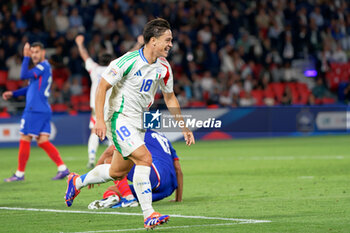 2024-09-06 - Giacomo Raspadori of Italy celebrates after scoring a goal - FRANCE VS ITALY - UEFA NATIONS LEAGUE - SOCCER