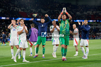 2024-09-06 - players of Italy celebrates the victory - FRANCE VS ITALY - UEFA NATIONS LEAGUE - SOCCER