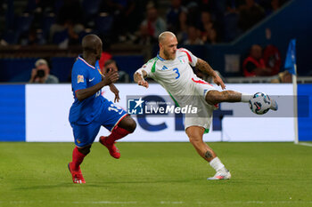 2024-09-06 - Federico Dimarco of Italy and N'Golo Kante of France - FRANCE VS ITALY - UEFA NATIONS LEAGUE - SOCCER