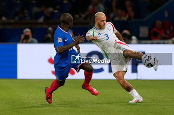 2024-09-06 - Federico Dimarco of Italy and N'Golo Kante of France - FRANCE VS ITALY - UEFA NATIONS LEAGUE - SOCCER