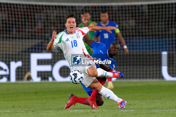 2024-09-06 - Giacomo Raspadori of Italy in action against N'Golo Kante of France - FRANCE VS ITALY - UEFA NATIONS LEAGUE - SOCCER