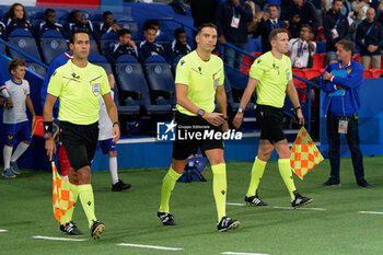 2024-09-06 - the referee Sandro Scharer of Switzerland and his assistants - FRANCE VS ITALY - UEFA NATIONS LEAGUE - SOCCER