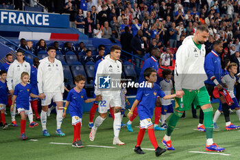 2024-09-06 - the players of Italy enter the field - FRANCE VS ITALY - UEFA NATIONS LEAGUE - SOCCER