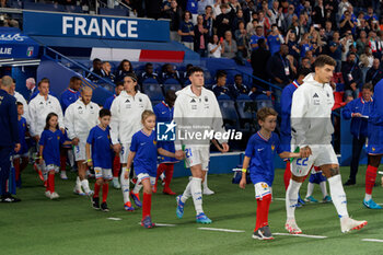 2024-09-06 - the players of Italy enter the field - FRANCE VS ITALY - UEFA NATIONS LEAGUE - SOCCER