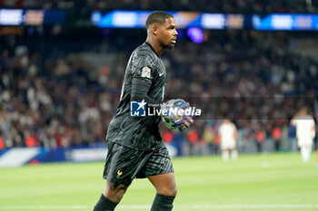 2024-09-06 - Mike Maignan of France - FRANCE VS ITALY - UEFA NATIONS LEAGUE - SOCCER