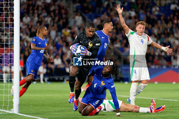 2024-09-06 - Mike Maignan of France - FRANCE VS ITALY - UEFA NATIONS LEAGUE - SOCCER