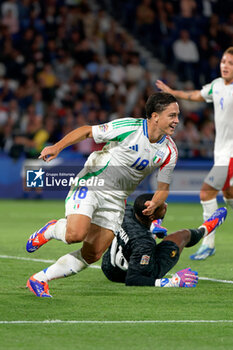 2024-09-06 - Giacomo Raspadori of Italy celebrates after scoring a goal - FRANCE VS ITALY - UEFA NATIONS LEAGUE - SOCCER