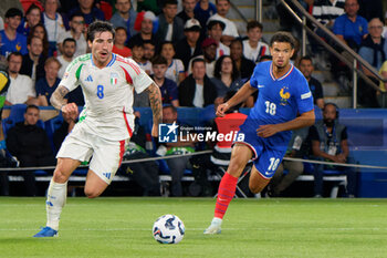 2024-09-06 - Sandro Tonali of Italy in action against Warren Zaire-Emery of Francef - FRANCE VS ITALY - UEFA NATIONS LEAGUE - SOCCER