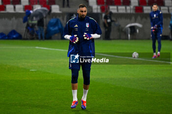 2024-09-09 - Gianluigi Donnarumma (Italy) warm up during the UEFA Nations League match between Italy vs. Israele on 9th September 2024 at the Bozsik Arena stadium in Budapest, Hungary - ISRAEL VS ITALY - UEFA NATIONS LEAGUE - SOCCER