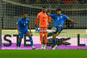 2024-09-09 - Roy Revivo (Israel) saves the ball during the UEFA Nations League match between Italy vs. Israele on 9th September 2024 at the Bozsik Arena stadium in Budapest, Hungary - ISRAEL VS ITALY - UEFA NATIONS LEAGUE - SOCCER