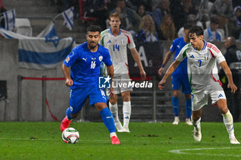 2024-09-09 - Mohammad Abu Fani (Israel) in action against Samuele Ricci (Italy) during the UEFA Nations League match between Italy vs. Israele on 9th September 2024 at the Bozsik Arena stadium in Budapest, Hungary - ISRAEL VS ITALY - UEFA NATIONS LEAGUE - SOCCER