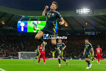 2024-09-05 - GOAL! 1-1 Scott McTominay of Scotland National Team equalises for the home side during during the UEFA Nations League match between Scotland and Poland. The National Stadium, Hampden Park, Glasgow, Scotland. 05/09/2024. Photo Colin Poultney /ProSportsImages / DPPI - FOOTBALL - UEFA NATIONS LEAGUE - SCOTLAND V POLAND - UEFA NATIONS LEAGUE - SOCCER