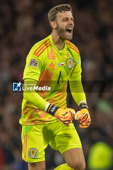 2024-09-05 - GOAL! 2-2 Angus Gunn of Scotland National Team celebrates as Scott McTominay of Scotland during the UEFA Nations League match between Scotland and Poland. The National Stadium, Hampden Park, Glasgow, Scotland. 05/09/2024. Photo Colin Poultney /ProSportsImages / DPPI - FOOTBALL - UEFA NATIONS LEAGUE - SCOTLAND V POLAND - UEFA NATIONS LEAGUE - SOCCER