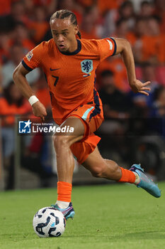 2024-09-07 - Xavi Simons of Netherlands runs with the ball during the UEFA Nations League match between Netherlands and Bosnia & Herzegovina at Philips Stadion on September 7, 2024 in Eindhoven, Netherlands - FOOTBALL - NATIONS LEAGUE - NETHERLANDS V BOSNIA - UEFA NATIONS LEAGUE - SOCCER