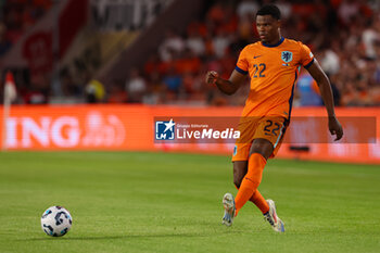 2024-09-07 - Denzel Dumfries of Netherlands during the UEFA Nations League match between Netherlands and Bosnia & Herzegovina at Philips Stadion on September 7, 2024 in Eindhoven, Netherlands - FOOTBALL - NATIONS LEAGUE - NETHERLANDS V BOSNIA - UEFA NATIONS LEAGUE - SOCCER