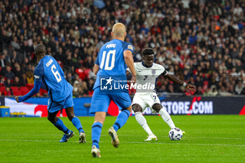 2024-09-10 - Bukayo Saka (7) of England shoots towards the goal during the UEFA Nations League match between England and Finland at Wembley Stadium, London, England on 10 September 2024. Photo Nigel Keene/ProSportsImages / DPPI - FOOTBALL - NATIONS LEAGUE - ENGLAND V FINLAND - UEFA NATIONS LEAGUE - SOCCER