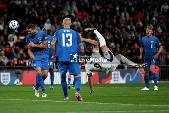 2024-09-10 - England's Harry Kane attempts a shot at goal during the UEFA Nations League match between England and Finland at Wembley Stadium, London, England on 10 September 2024. Photo Rhianna Chadwick / Every Second Media / DPPI - FOOTBALL - NATIONS LEAGUE - ENGLAND V FINLAND - UEFA NATIONS LEAGUE - SOCCER