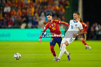 2024-10-15 - Alex Baena of Spain and Strahinja Erakovic of Serbia during the UEFA Nations League, League A, Group A4 football match between Spain and Serbia on October 15, 2024 at Nuevo Arcangel stadium in Cordoba, Spain - FOOTBALL - UEFA NATIONS LEAGUE - SPAIN V SERBIA - UEFA NATIONS LEAGUE - SOCCER