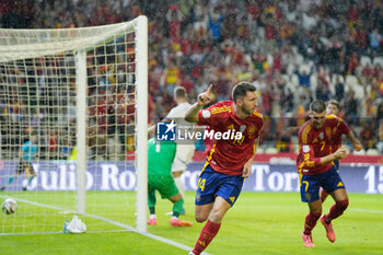 2024-10-15 - Aymeric Laporte of Spain celebrates a goal 1-0 during the UEFA Nations League, League A, Group A4 football match between Spain and Serbia on October 15, 2024 at Nuevo Arcangel stadium in Cordoba, Spain - FOOTBALL - UEFA NATIONS LEAGUE - SPAIN V SERBIA - UEFA NATIONS LEAGUE - SOCCER