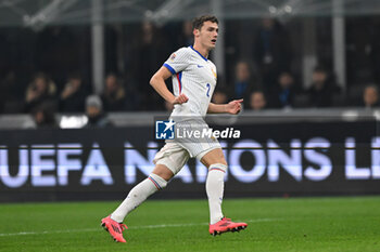 17/11/2024 - Benjamin Pavard of France during the Group A2 - UEFA NATIONS LEAGUE 2024 match between Italy and France on 17 of November 2024 at Giuseppe Meazza San Siro Siro stadium in Milan, Italy. - ITALY VS FRANCE - UEFA NATIONS LEAGUE - CALCIO