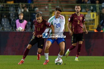 14/11/2024 - Andrea Cambiaso of Italy in action against Leandro Trossard of Belgium - BELGIUM VS ITALY - UEFA NATIONS LEAGUE - CALCIO