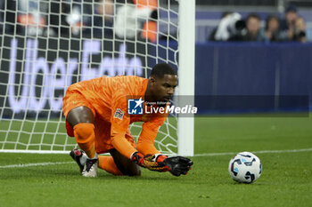 14/11/2024 - Goalkeeper of France Mike Maignan during the UEFA Nations League, League A, Group A2 football match between France and Israel on 14 November 2024 at Stade de France in Saint-Denis near Paris, France - FOOTBALL - UEFA NATIONS LEAGUE - FRANCE V ISRAEL - UEFA NATIONS LEAGUE - CALCIO