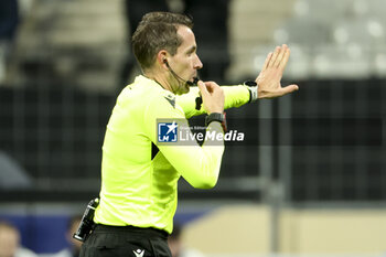 14/11/2024 - Referee Tobias Stieler of Germany during the UEFA Nations League, League A, Group A2 football match between France and Israel on 14 November 2024 at Stade de France in Saint-Denis near Paris, France - FOOTBALL - UEFA NATIONS LEAGUE - FRANCE V ISRAEL - UEFA NATIONS LEAGUE - CALCIO