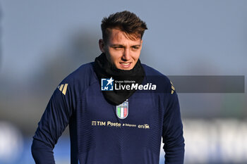 16/11/2024 - Mateo Retegui of Italy in action during a Italy training session at BPER Training Centre at Appiano Gentile on November 16, 2024 in Como, Italy - ITALY TRAINING AND PRESS CONFERENCE - UEFA NATIONS LEAGUE - CALCIO