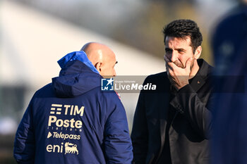 16/11/2024 - Head coach of Italy Luciano Spalletti and Gianluigi Buffon during a Italy training session at BPER Training Centre at Appiano Gentile on November 16, 2024 in Como, Italy - ITALY TRAINING AND PRESS CONFERENCE - UEFA NATIONS LEAGUE - CALCIO