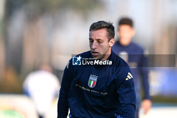 16/11/2024 - Davide Frattesi of Italy in action during a Italy training session at BPER Training Centre at Appiano Gentile on November 16, 2024 in Como, Italy - ITALY TRAINING AND PRESS CONFERENCE - UEFA NATIONS LEAGUE - CALCIO