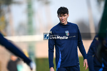 16/11/2024 - Pietro Comuzzo of Italy in action during a Italy training session at BPER Training Centre at Appiano Gentile on November 16, 2024 in Como, Italy - ITALY TRAINING AND PRESS CONFERENCE - UEFA NATIONS LEAGUE - CALCIO