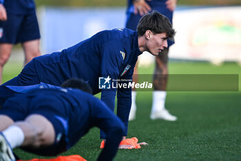 16/11/2024 - Pietro Comuzzo of Italy in action during a Italy training session at BPER Training Centre at Appiano Gentile on November 16, 2024 in Como, Italy - ITALY TRAINING AND PRESS CONFERENCE - UEFA NATIONS LEAGUE - CALCIO