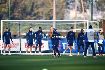 16/11/2024 - Head coach of Italy Luciano Spalletti in action during a Italy training session at BPER Training Centre at Appiano Gentile on November 16, 2024 in Como, Italy - ITALY TRAINING AND PRESS CONFERENCE - UEFA NATIONS LEAGUE - CALCIO