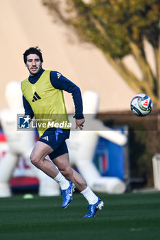 16/11/2024 - Sandro Tonali of Italy in action during a Italy training session at BPER Training Centre at Appiano Gentile on November 16, 2024 in Como, Italy - ITALY TRAINING AND PRESS CONFERENCE - UEFA NATIONS LEAGUE - CALCIO