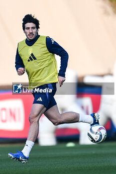 16/11/2024 - Sandro Tonali of Italy in action during a Italy training session at BPER Training Centre at Appiano Gentile on November 16, 2024 in Como, Italy - ITALY TRAINING AND PRESS CONFERENCE - UEFA NATIONS LEAGUE - CALCIO