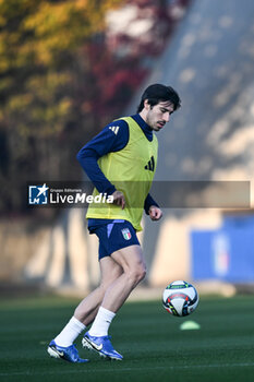 16/11/2024 - Sandro Tonali of Italy in action during a Italy training session at BPER Training Centre at Appiano Gentile on November 16, 2024 in Como, Italy - ITALY TRAINING AND PRESS CONFERENCE - UEFA NATIONS LEAGUE - CALCIO