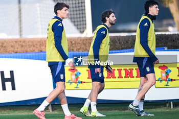 16/11/2024 - Pietro Comuzzo of Italy, Manuel Locatelli of Italy and Alessandro Bastoni in action during a Italy training session at BPER Training Centre at Appiano Gentile on November 16, 2024 in Como, Italy - ITALY TRAINING AND PRESS CONFERENCE - UEFA NATIONS LEAGUE - CALCIO